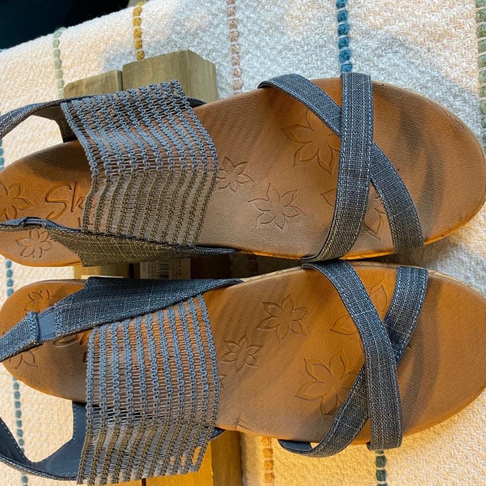 Skechers Luxe Foam Dawdle Women' 9 Navy Cushion Slingback Wedge Sandals 32829